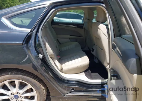 2017 Ford Fusion Se z USA, uszkodzony, nr VIN 3FA6P0HD7HR261897